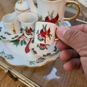Cardinal Small Tea Cup Set